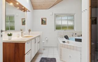 Cozy Home In Idestrup With Sauna - 3