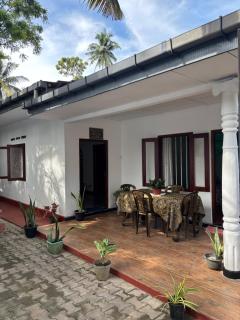 Uvindu Villa - Cozy By Midigama - 6