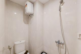 Cozy and Modern Studio at Serpong Garden Apartment By Travelio - 1