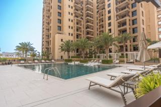 Warm and Earthy 1-Bedroom Apartment Perfect for Family in Madinat Jumeirah Living! - Dubai - 9