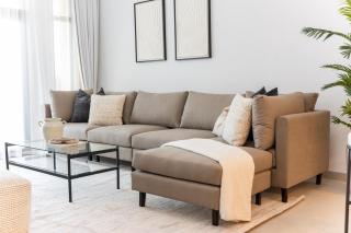 Warm and Earthy 1-Bedroom Apartment Perfect for Family in Madinat Jumeirah Living! - Dubai - 3