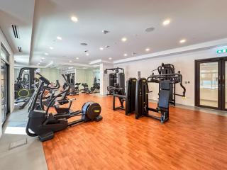 Warm and Earthy 1-Bedroom Apartment Perfect for Family in Madinat Jumeirah Living! - Dubai - 6