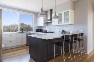 Treetop Tides - Scenic Tootgarook Coastal Getaway - 7