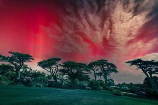 Hole in the rock Studio - 1