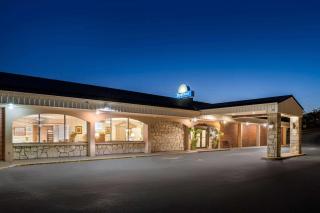 Days Inn by Wyndham Dubuque - Dubuque - 8