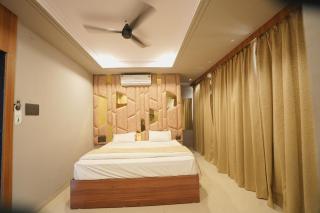 Hotel Vardhaman Inn - 7