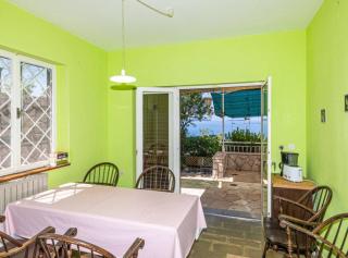 Holiday Home by the Sea with Terrace & Ocean Views on Čiovo - Trogir - 7