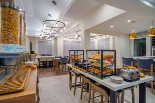Hilton Garden Inn Danbury - Danbury - 2