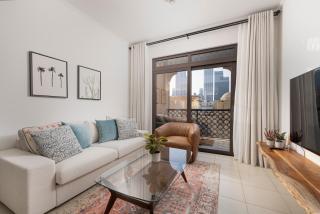 New Old Town Burj Khalifa View Apartment with 1 Bedroom and extra Powder Room - 3