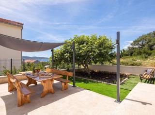 Contemporary Apartment with Terrace and Spacious Garden - Kaštela - 9