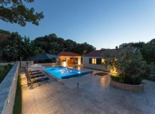 Idyllic Escape Villa Maretici with Pool and Private Garden - Drniš (Dernis) - 9