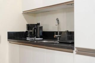 FIRST CLASS 1BR Captivating City Views - Dubai - 1