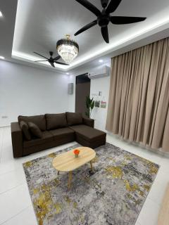 Islamic Azzahra Homestay - Rawang - 9