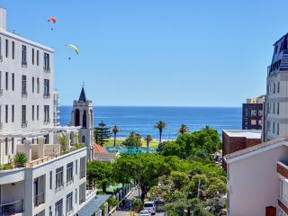 Chic Interior, Views, Location and Convenience! - 6