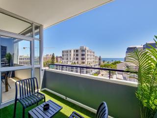 Chic Interior, Views, Location and Convenience! - 9