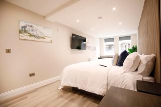 Oceania Suites - 2