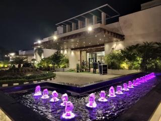 Bel-La Monde Hotel NH8 at 6km from IGI Airport Delhi - Nova Deli - 0