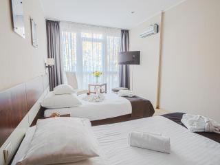 Holiday Beach Budapest Wellness Hotel with Sauna Park - Budapest - 0