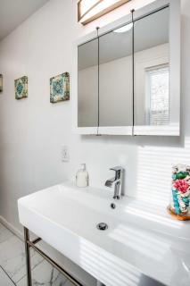 Apartment Near UofR Strong Airport and DWTN - Rochester - 1