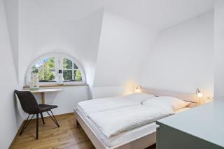 "Dünenrose" und "Tuttelduuv" unter Reet mit Kamin und Garten - Pepelow - 4