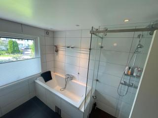 Stor enebolig med høy standard - 4