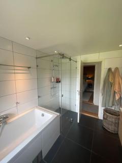 Stor enebolig med høy standard - 2