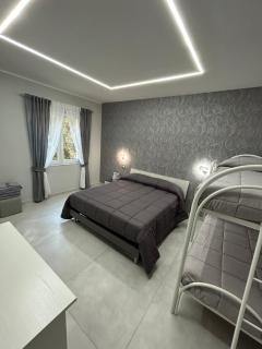Skycity 2 b&b - Naples - 0
