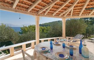 Two-Bedroom Holiday Home In Postira - Postira - 9