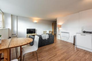 1 BR Apt in City Centre, Close to Motorpoint Arena - Nottingham - 4