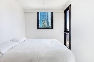 Modern Nomads Spacious Modern 2BR Urban Retreat with View - 7