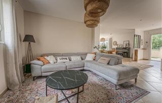 Gorgeous Home In Mauguio - 8
