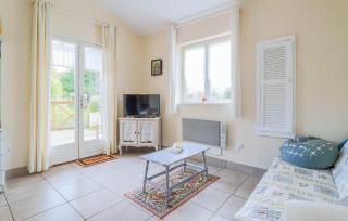 2 Bedroom Amazing Home In Gueschart - Gueschart - 8