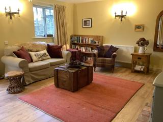 The Retreat, Wicken - 9