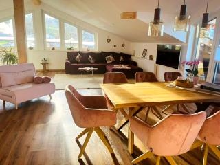 23 NEU erbaute Ferienwohnung mit Schloss- und Panoramablick - 1