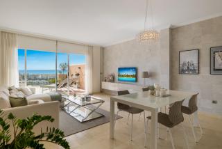 Casa Eso es Oro Estepona - Stunning Views And Peaceful Escape - 2 Communal Pools - 2