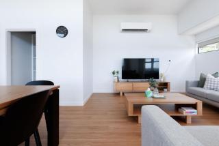 Modern Beaconsfield Retreat with Town Views - 2