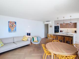 Une véritable perle 342L HUI - Cannes - 5