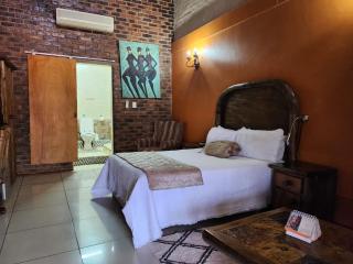 Foundation Stones Lodge Mafikeng - 4