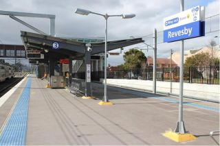 3-Bedroom House near Train Station with Netflix - Revesby - 5