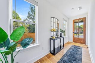 Modern 4BR Retreat in Uptown! - Charlotte - 5