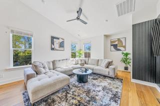 Modern 4BR Retreat in Uptown! - Charlotte - 2