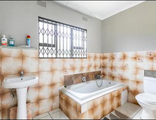 Luxury rooms in Alberton - 2