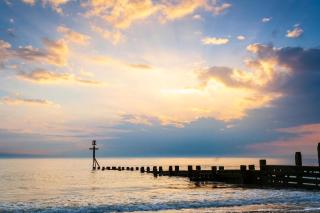 Chalet With Free Wifi At Rainbows End Near A Lovely Norfolk Beach Ref 31002R - 9