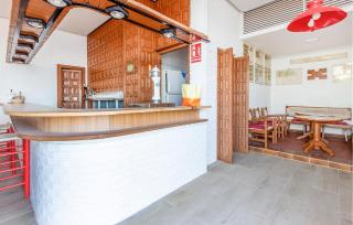 Nice Apartment In Torrevieja - Torrevieja - 3