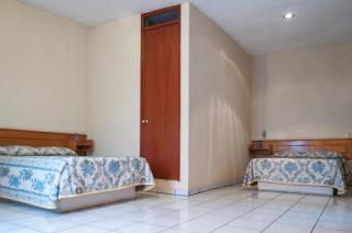 Hotel 2000 - 3