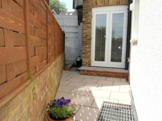 Central Stay - Watford - 9