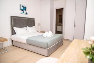 City Center 2BR Flat, 26th Floor View, Pool & Gym - Nicosia - 3