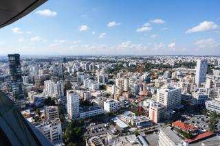 City Center 2BR Flat, 26th Floor View, Pool & Gym - Nicosia - 5