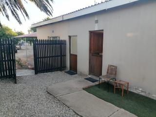 Roxy Platteland Guesthouse - 4