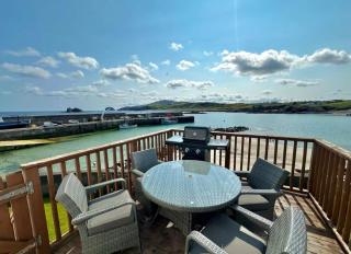 Top Floor Retreat Portmor- Sea, Beach & Balcony - Slievebane - 9